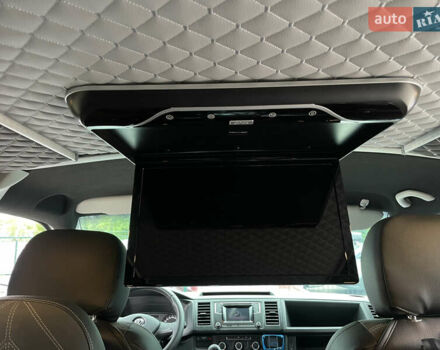 Білий Фольксваген Transporter, об'ємом двигуна 2 л та пробігом 228 тис. км за 25955 $, фото 33 на Automoto.ua