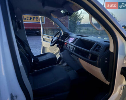 Білий Фольксваген Transporter, об'ємом двигуна 2 л та пробігом 252 тис. км за 18750 $, фото 15 на Automoto.ua
