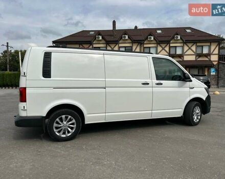 Белый Фольксваген Transporter, объемом двигателя 1.97 л и пробегом 234 тыс. км за 20500 $, фото 3 на Automoto.ua