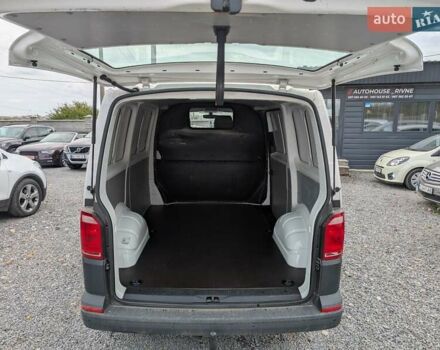 Белый Фольксваген Transporter, объемом двигателя 2 л и пробегом 278 тыс. км за 17550 $, фото 18 на Automoto.ua