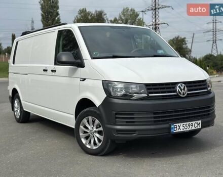 Белый Фольксваген Transporter, объемом двигателя 2 л и пробегом 230 тыс. км за 20999 $, фото 2 на Automoto.ua