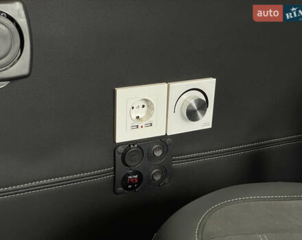 Білий Фольксваген Transporter, об'ємом двигуна 2 л та пробігом 228 тис. км за 25955 $, фото 30 на Automoto.ua