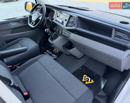 Белый Фольксваген Transporter, объемом двигателя 2 л и пробегом 300 тыс. км за 26500 $, фото 14 на Automoto.ua