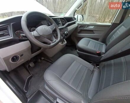 Білий Фольксваген Transporter, об'ємом двигуна 2 л та пробігом 57 тис. км за 28700 $, фото 2 на Automoto.ua