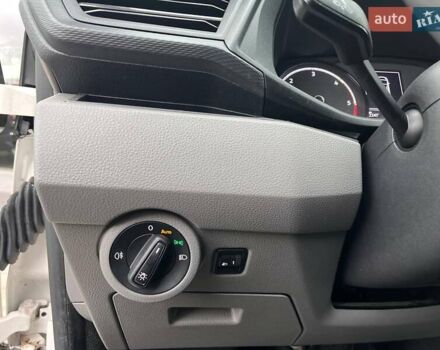 Білий Фольксваген Transporter, об'ємом двигуна 2 л та пробігом 224 тис. км за 29999 $, фото 10 на Automoto.ua