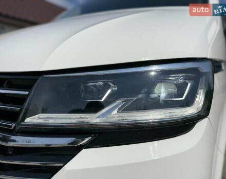 Белый Фольксваген Transporter, объемом двигателя 2 л и пробегом 194 тыс. км за 26350 $, фото 152 на Automoto.ua