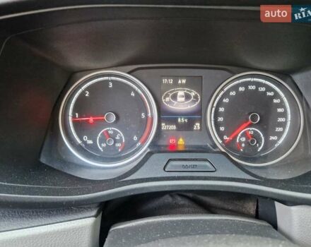 Белый Фольксваген Transporter, объемом двигателя 1.97 л и пробегом 227 тыс. км за 33700 $, фото 59 на Automoto.ua