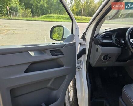 Белый Фольксваген Transporter, объемом двигателя 1.97 л и пробегом 208 тыс. км за 33350 $, фото 9 на Automoto.ua
