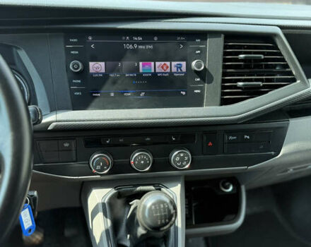 Белый Фольксваген Transporter, объемом двигателя 2 л и пробегом 194 тыс. км за 26350 $, фото 65 на Automoto.ua