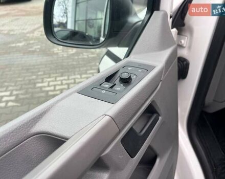 Білий Фольксваген Transporter, об'ємом двигуна 2 л та пробігом 224 тис. км за 29999 $, фото 9 на Automoto.ua