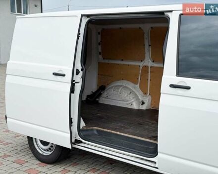 Білий Фольксваген Transporter, об'ємом двигуна 2 л та пробігом 176 тис. км за 23499 $, фото 25 на Automoto.ua