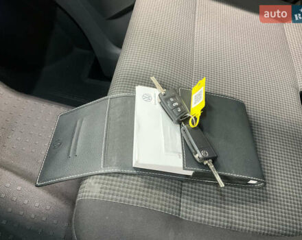 Білий Фольксваген Transporter, об'ємом двигуна 1.97 л та пробігом 275 тис. км за 20999 $, фото 5 на Automoto.ua