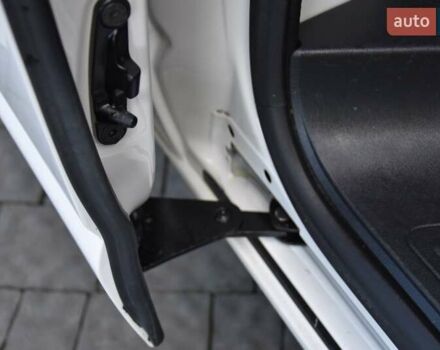 Белый Фольксваген Transporter, объемом двигателя 1.97 л и пробегом 250 тыс. км за 34950 $, фото 69 на Automoto.ua