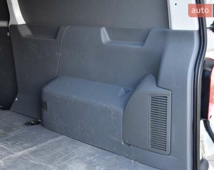 Белый Фольксваген Transporter, объемом двигателя 1.97 л и пробегом 250 тыс. км за 34950 $, фото 76 на Automoto.ua