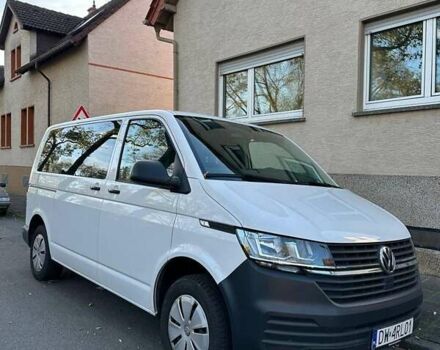 Белый Фольксваген Transporter, объемом двигателя 2 л и пробегом 157 тыс. км за 28000 $, фото 1 на Automoto.ua