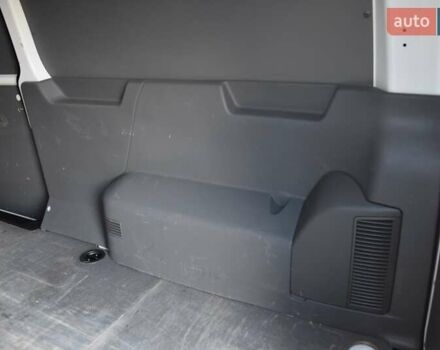 Белый Фольксваген Transporter, объемом двигателя 1.97 л и пробегом 250 тыс. км за 34950 $, фото 78 на Automoto.ua