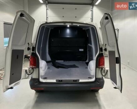 Білий Фольксваген Transporter, об'ємом двигуна 1.97 л та пробігом 275 тис. км за 20999 $, фото 12 на Automoto.ua