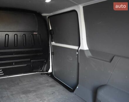 Белый Фольксваген Transporter, объемом двигателя 1.97 л и пробегом 250 тыс. км за 34950 $, фото 77 на Automoto.ua