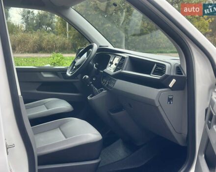 Білий Фольксваген Transporter, об'ємом двигуна 2 л та пробігом 112 тис. км за 25500 $, фото 60 на Automoto.ua