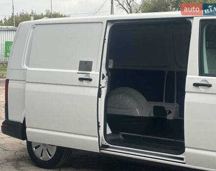 Білий Фольксваген Transporter, об'ємом двигуна 2 л та пробігом 112 тис. км за 25500 $, фото 63 на Automoto.ua