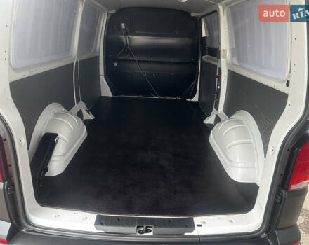 Білий Фольксваген Transporter, об'ємом двигуна 2 л та пробігом 112 тис. км за 25500 $, фото 66 на Automoto.ua