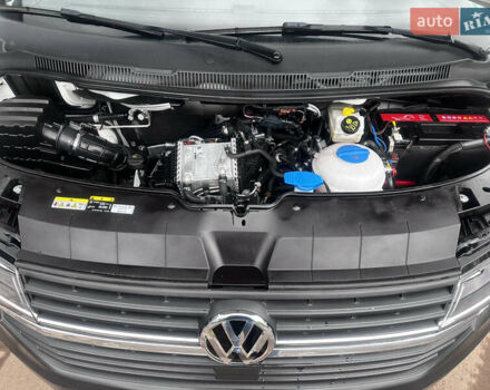 Білий Фольксваген Transporter, об'ємом двигуна 2 л та пробігом 112 тис. км за 25500 $, фото 79 на Automoto.ua