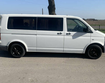 Білий Фольксваген Transporter, об'ємом двигуна 2.5 л та пробігом 273 тис. км за 10000 $, фото 4 на Automoto.ua