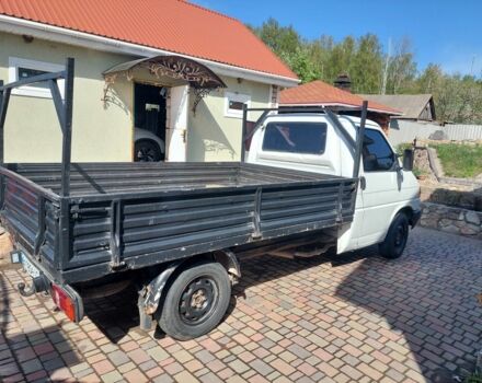 Белый Фольксваген Transporter, объемом двигателя 0 л и пробегом 432 тыс. км за 3750 $, фото 3 на Automoto.ua