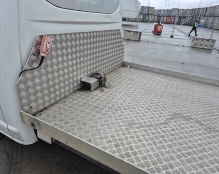 Білий Фольксваген Transporter, об'ємом двигуна 2.5 л та пробігом 191 тис. км за 5830 $, фото 3 на Automoto.ua