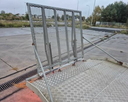 Білий Фольксваген Transporter, об'ємом двигуна 2.5 л та пробігом 191 тис. км за 5830 $, фото 7 на Automoto.ua