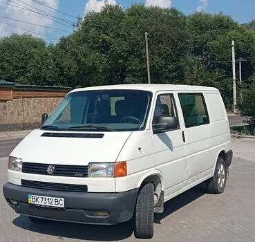 Белый Фольксваген Transporter, объемом двигателя 2.5 л и пробегом 329 тыс. км за 5700 $, фото 2 на Automoto.ua