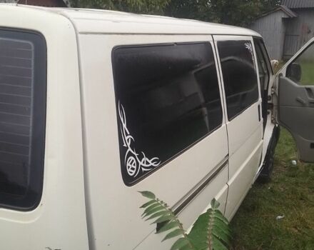 Белый Фольксваген Transporter, объемом двигателя 2.4 л и пробегом 333 тыс. км за 2693 $, фото 6 на Automoto.ua