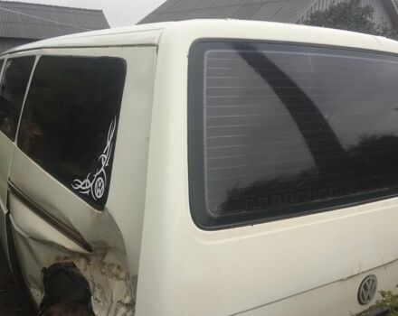 Белый Фольксваген Transporter, объемом двигателя 2.4 л и пробегом 333 тыс. км за 2693 $, фото 3 на Automoto.ua