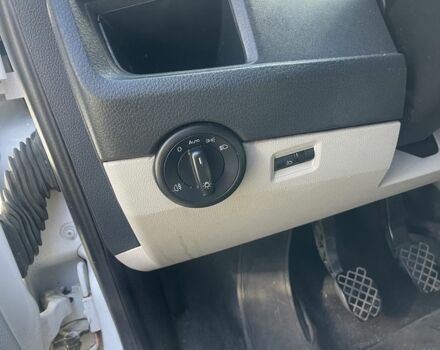 Белый Фольксваген Transporter, объемом двигателя 2 л и пробегом 238 тыс. км за 16000 $, фото 1 на Automoto.ua