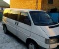 Белый Фольксваген Transporter, объемом двигателя 2.4 л и пробегом 300 тыс. км за 3700 $, фото 1 на Automoto.ua