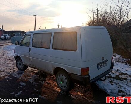 Білий Фольксваген Transporter, об'ємом двигуна 2.5 л та пробігом 220 тис. км за 3150 $, фото 1 на Automoto.ua
