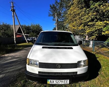 Белый Фольксваген Transporter, объемом двигателя 2.5 л и пробегом 299 тыс. км за 4200 $, фото 1 на Automoto.ua