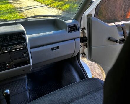 Белый Фольксваген Transporter, объемом двигателя 2.5 л и пробегом 299 тыс. км за 4200 $, фото 11 на Automoto.ua