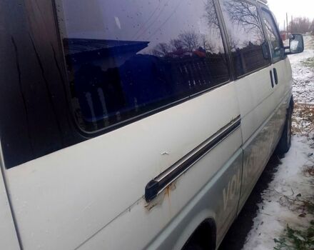 Белый Фольксваген Transporter, объемом двигателя 2.4 л и пробегом 700 тыс. км за 4000 $, фото 4 на Automoto.ua