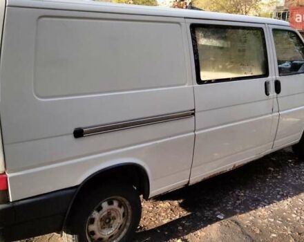 Белый Фольксваген Transporter, объемом двигателя 1.9 л и пробегом 337 тыс. км за 3500 $, фото 1 на Automoto.ua