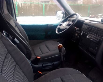 Белый Фольксваген Transporter, объемом двигателя 2.4 л и пробегом 700 тыс. км за 4000 $, фото 3 на Automoto.ua