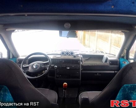 Белый Фольксваген Transporter, объемом двигателя 2.4 л и пробегом 700 тыс. км за 4000 $, фото 7 на Automoto.ua