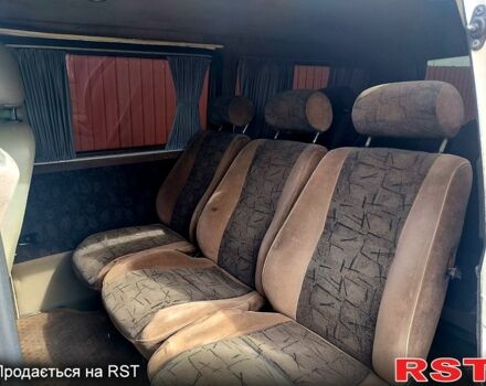 Белый Фольксваген Transporter, объемом двигателя 2.5 л и пробегом 400 тыс. км за 7500 $, фото 3 на Automoto.ua
