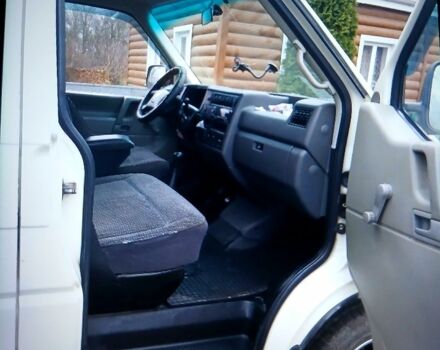 Белый Фольксваген Transporter, объемом двигателя 1.9 л и пробегом 320 тыс. км за 4999 $, фото 6 на Automoto.ua