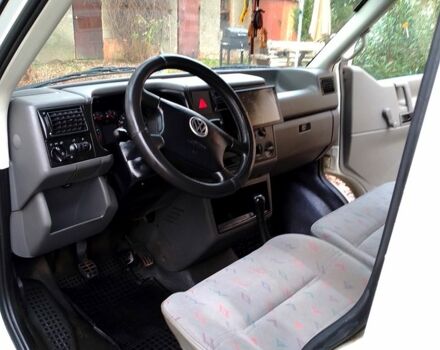 Фольксваген Transporter 2002 в Владимир-Волынский на Automoto.ua Белый Фольксваген Transporter, объемом двигателя 2.5 л и пробегом 355 тыс. км за 8500 $, фото 4 на Automoto.ua