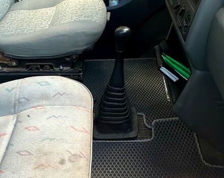 Белый Фольксваген Transporter, объемом двигателя 2.5 л и пробегом 400 тыс. км за 4200 $, фото 2 на Automoto.ua