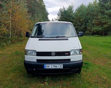 Фольксваген Transporter 2002 в Дубно на Automoto.ua Белый Фольксваген Transporter, объемом двигателя 2.5 л и пробегом 387 тыс. км за 6300 $, фото 1 на Automoto.ua