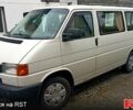 Белый Фольксваген Transporter, объемом двигателя 2.5 л и пробегом 385 тыс. км за 6100 $, фото 1 на Automoto.ua