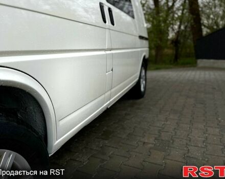 Белый Фольксваген Transporter, объемом двигателя 2.5 л и пробегом 420 тыс. км за 7200 $, фото 2 на Automoto.ua