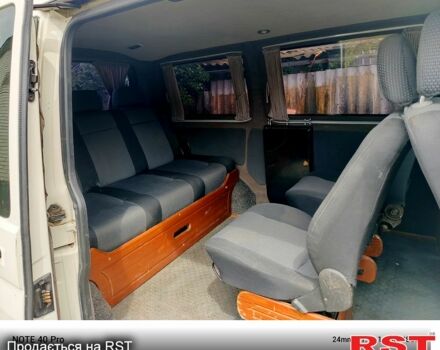 Белый Фольксваген Transporter, объемом двигателя 1.9 л и пробегом 365 тыс. км за 7700 $, фото 4 на Automoto.ua